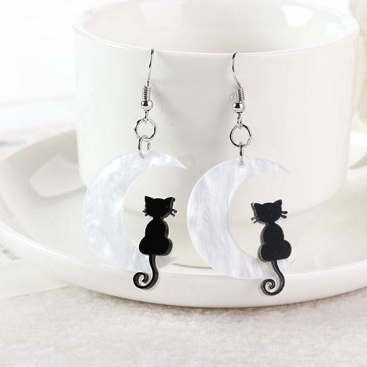 1Set Cute Moon Cat Resin Earrings