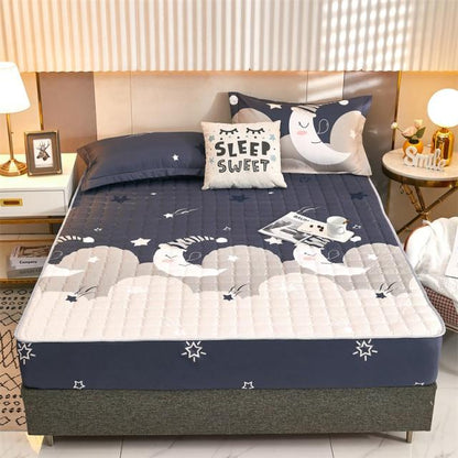 Goodnight Moon Quilted Fitted Bedsheet