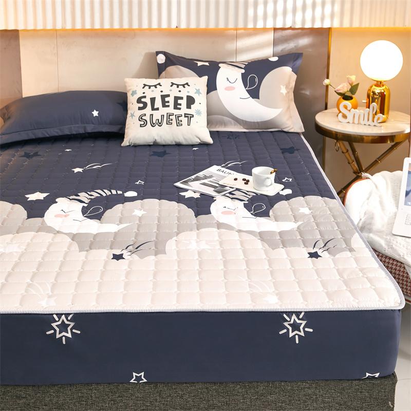 Goodnight Moon Quilted Fitted Bedsheet