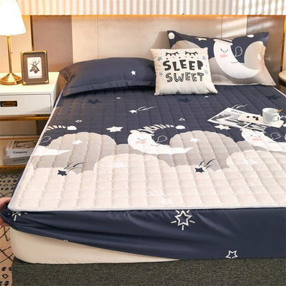 Goodnight Moon Quilted Fitted Bedsheet