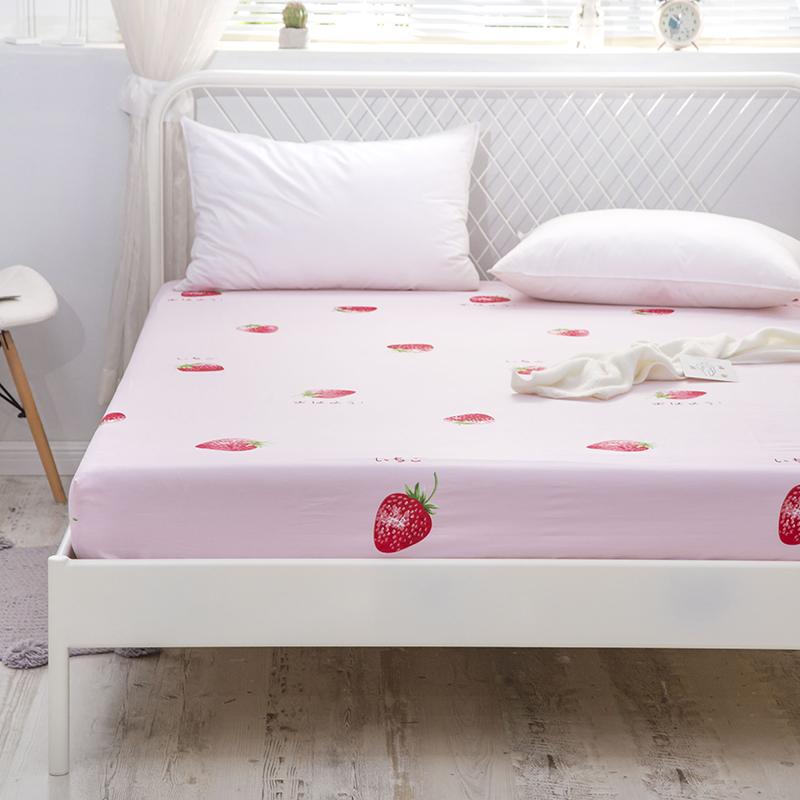 Japanese Strawberry Fitted Bedsheet