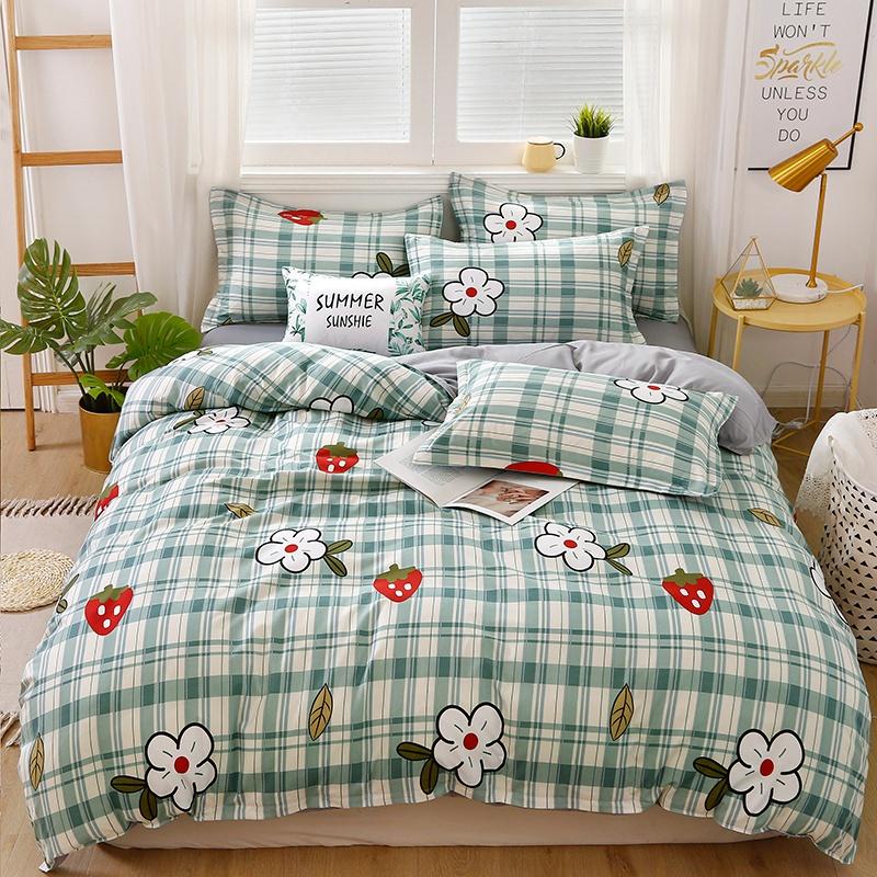 Strawberry Mint Checkered Bedding Set