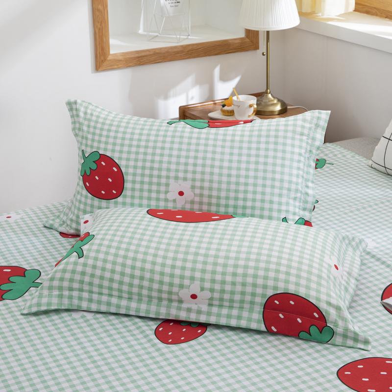 Sweet Strawberry and Cute Peach Print Bedding Set